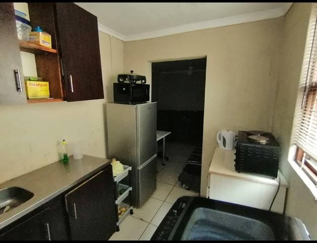 3 BEDROOM FREEHOLD FOR SALE IN EKUPHUMLENI